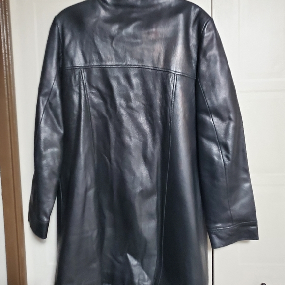 Danier leather jacket - Picture 2 of 2